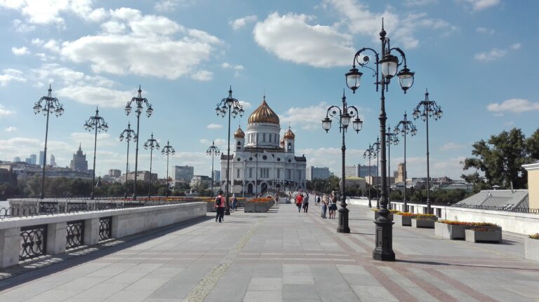 Патриарший мост в Москве