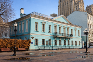 Пешеходная прогулка по Старому Арбату
