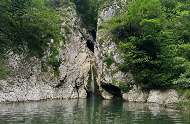 Чертова купель Агурские водопады Сочи Хоста